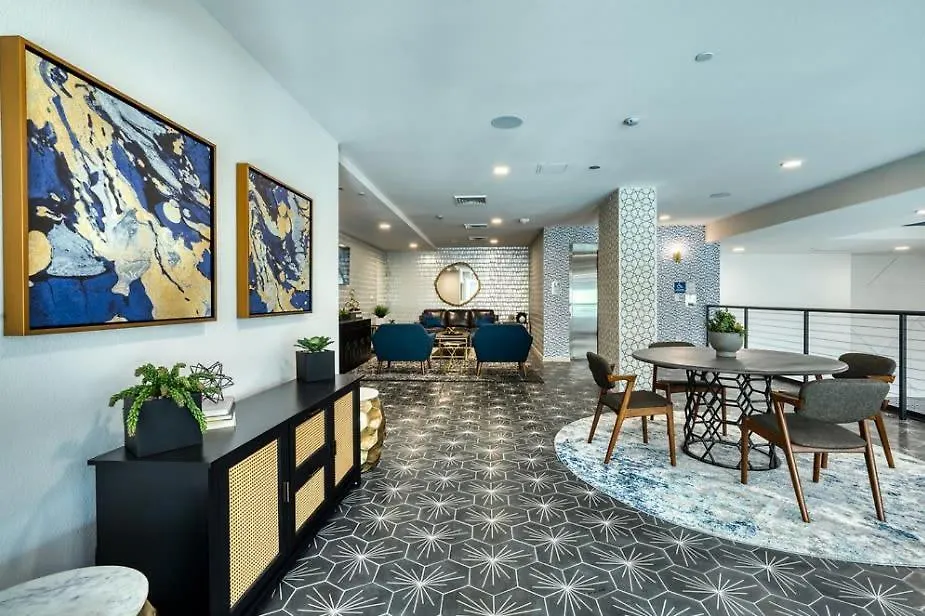 Cozysuites Phx Roro Gym, Pool, Pets, Parking #1 フェニックス 米国