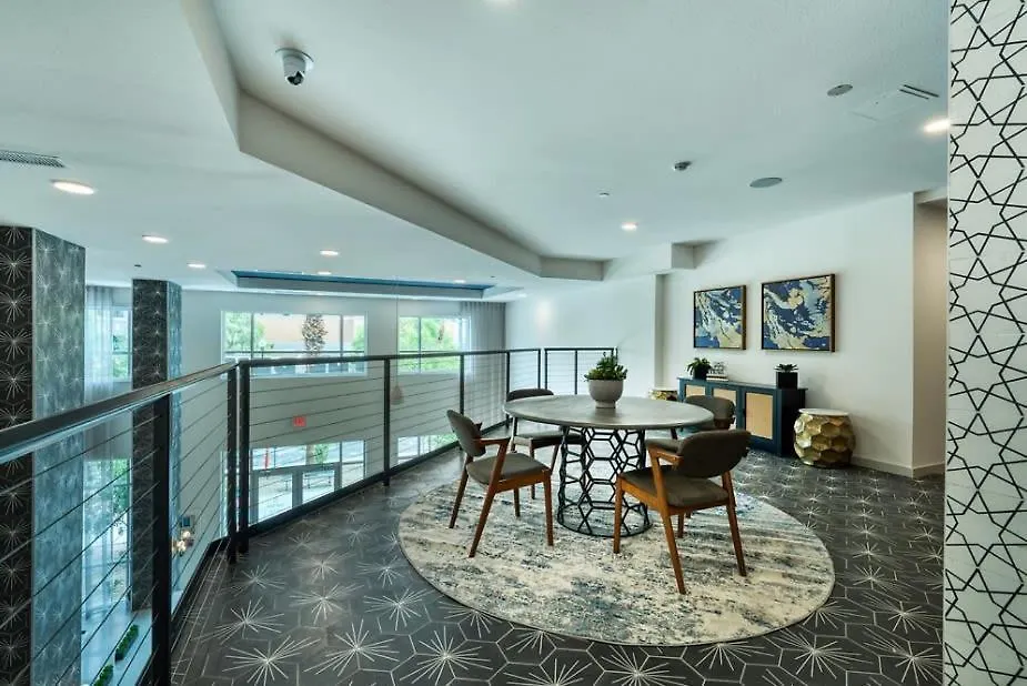 아파트 Cozysuites Phx Roro Gym, Pool, Pets, Parking #1 피닉스
