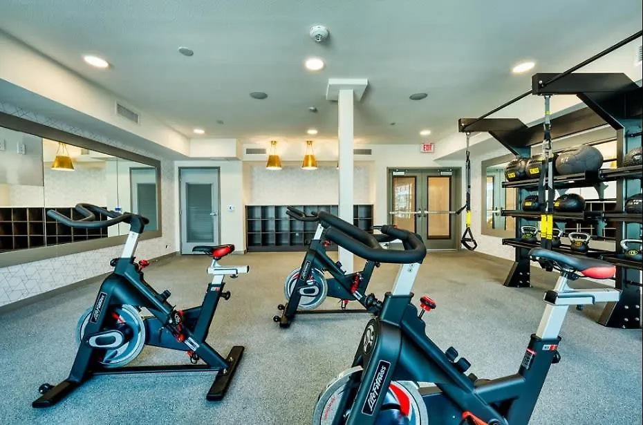 Cozysuites Phx Roro Gym, Pool, Pets, Parking #1 피닉스