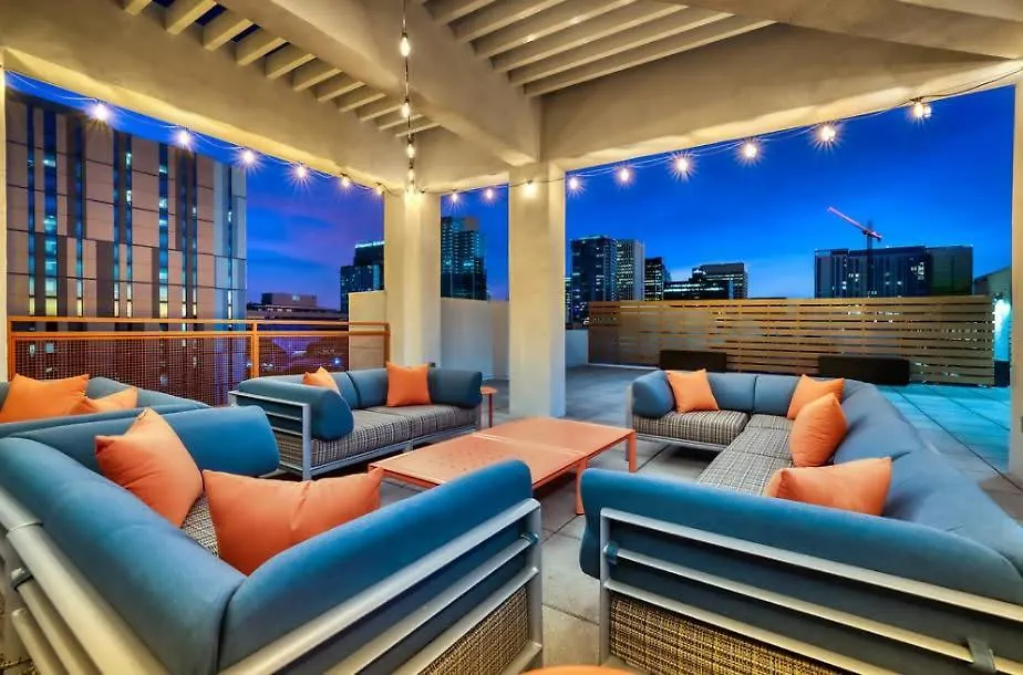 아파트 Cozysuites Phx Roro Gym, Pool, Pets, Parking #1 피닉스 미국